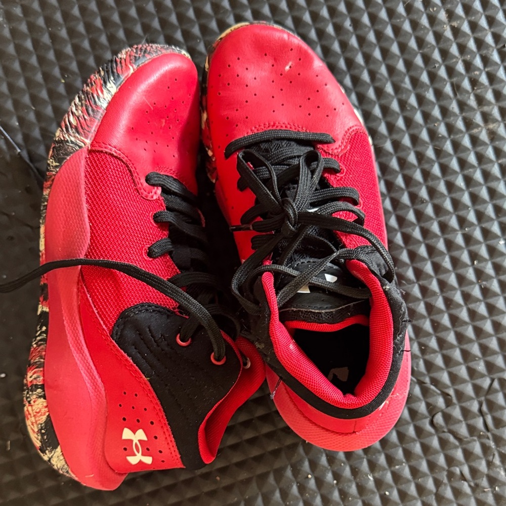 Under Armour Kids Red and Black basketball shoes